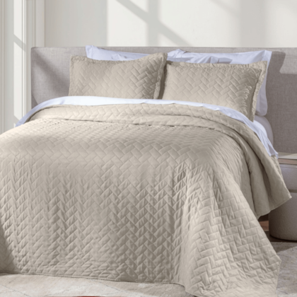 image_b7e1f809-acc2-4057-9fb1-8df2b14f6d61