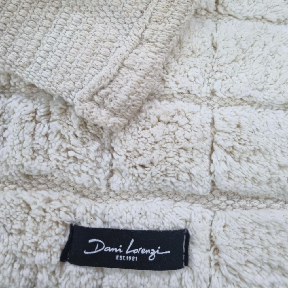 image_18e7a82b-9150-45ae-8dec-37f406a90efd